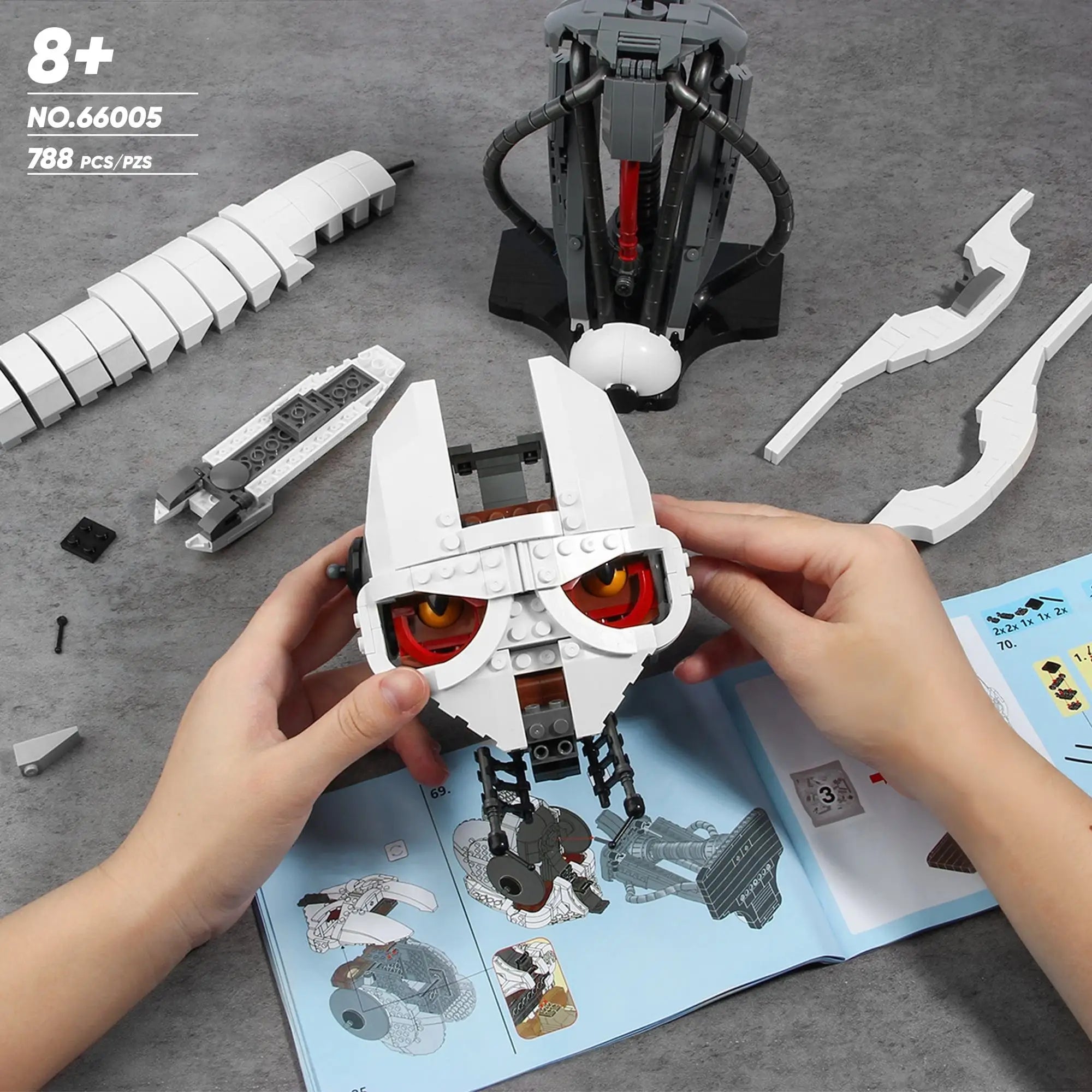 788PCS Mechanical Warrior Helmet Building Blocks – Collectible Display Model